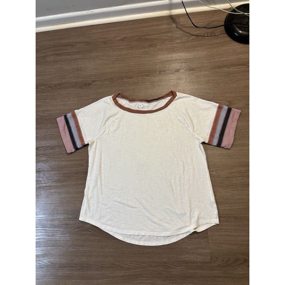 Women’s Maurices (size XXL) White Striped Ringer Crew Neck T-Shirt